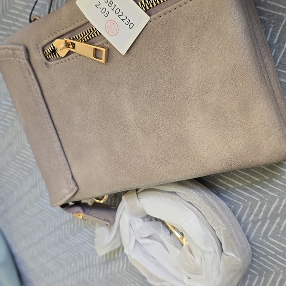 Leather Crossbody Purse - Picture 12 of 12